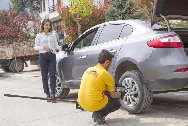 24 Saat Açık Lastikçi